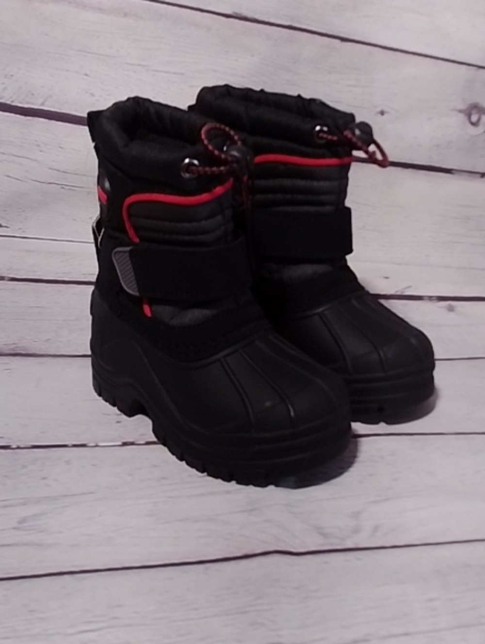 Khombu Black and Red Kids Winter Boots